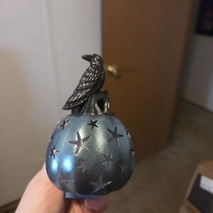 Bath and body works Wallflower raven nightlight plug in NWT